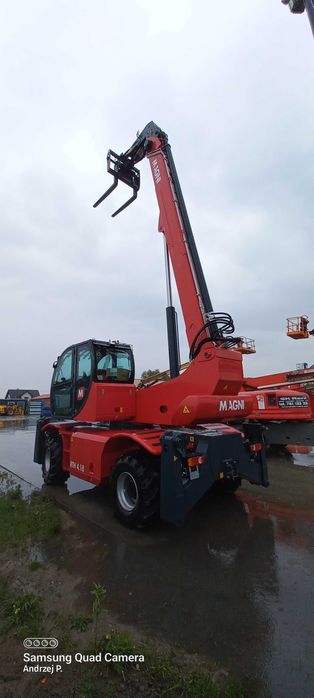 Ładowarka teleskopowo obrotowa 14-37 metrów 3-10T udźwigu z operatorem