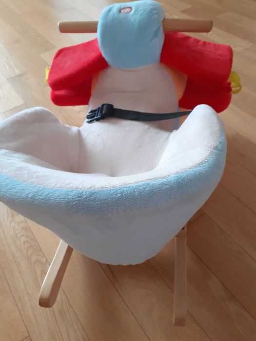 Baloiço avião de pelúcia