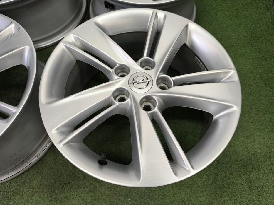 17" felgi 5x115 et45 Czujniki Opel Astra J Zafira Insignia B Wysyłka