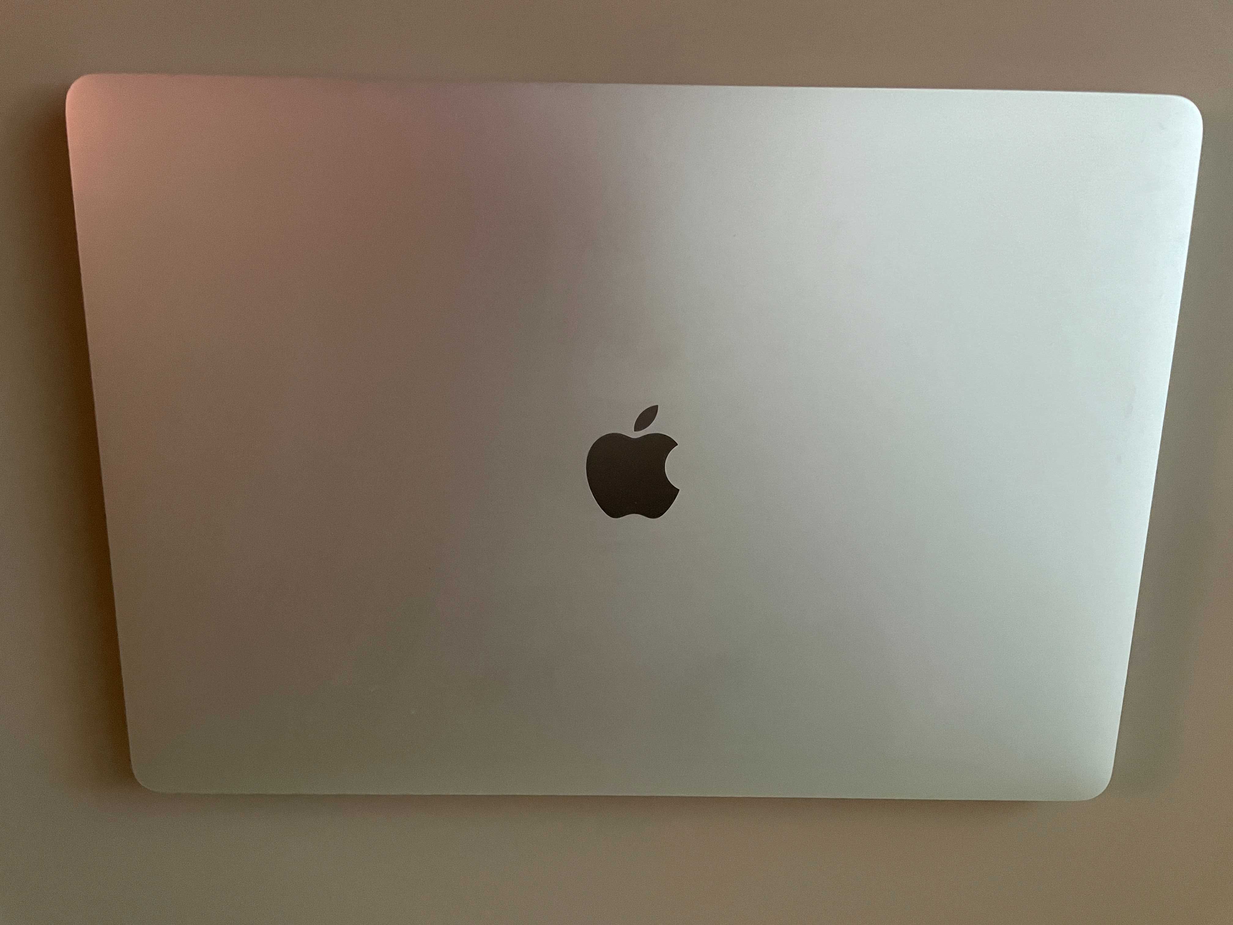 Apple MacBook 15, 2018, i7,