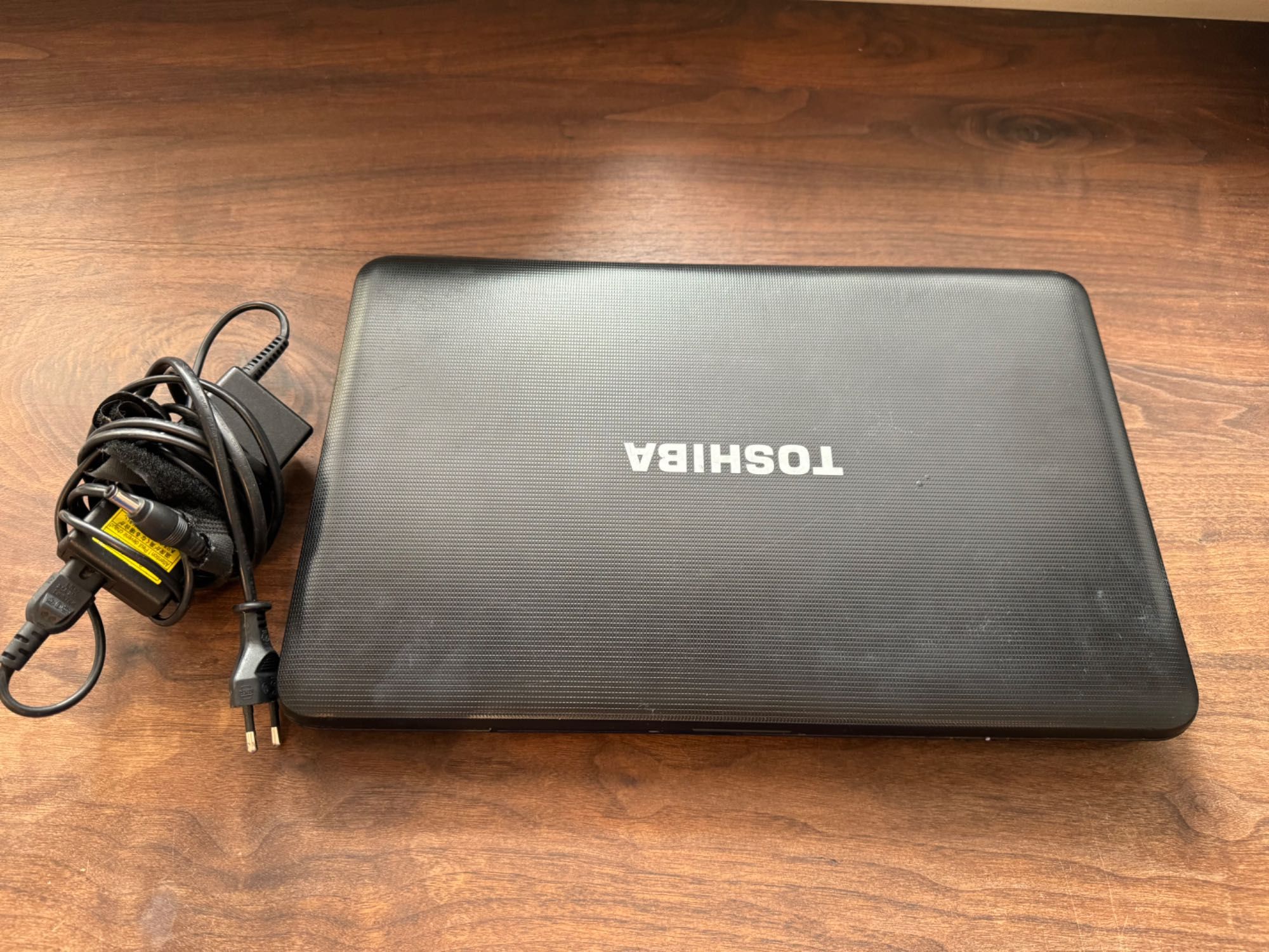 Laptop Toshiba Satellite C850-1C4