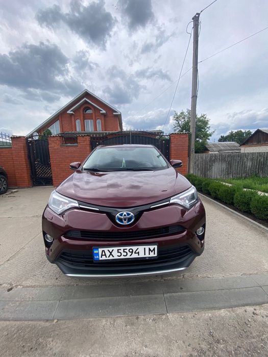 Продам Toyota Rav-4 Гибрид 2017 рік