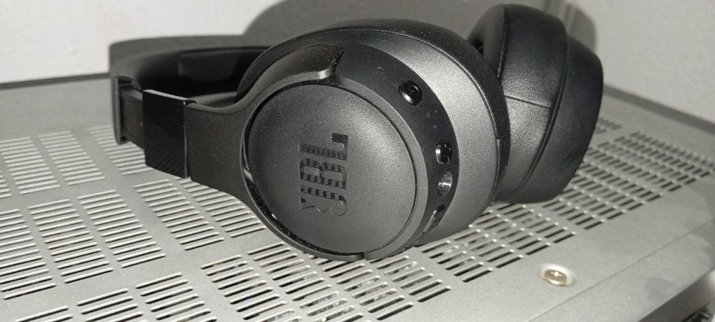 JBL - Tune 760NC