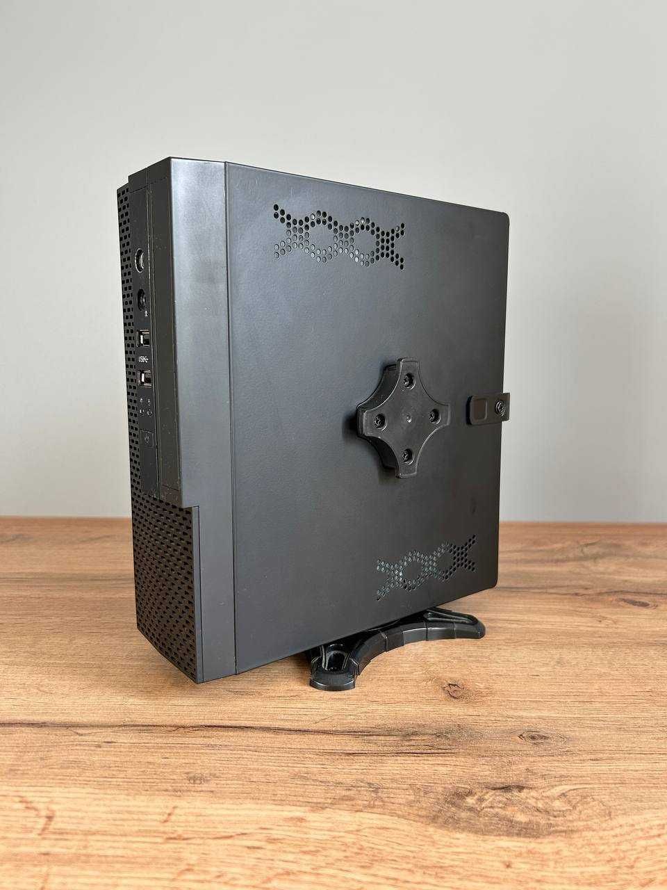 Корпус GAMEMAX Mini-ITX ST102 200W