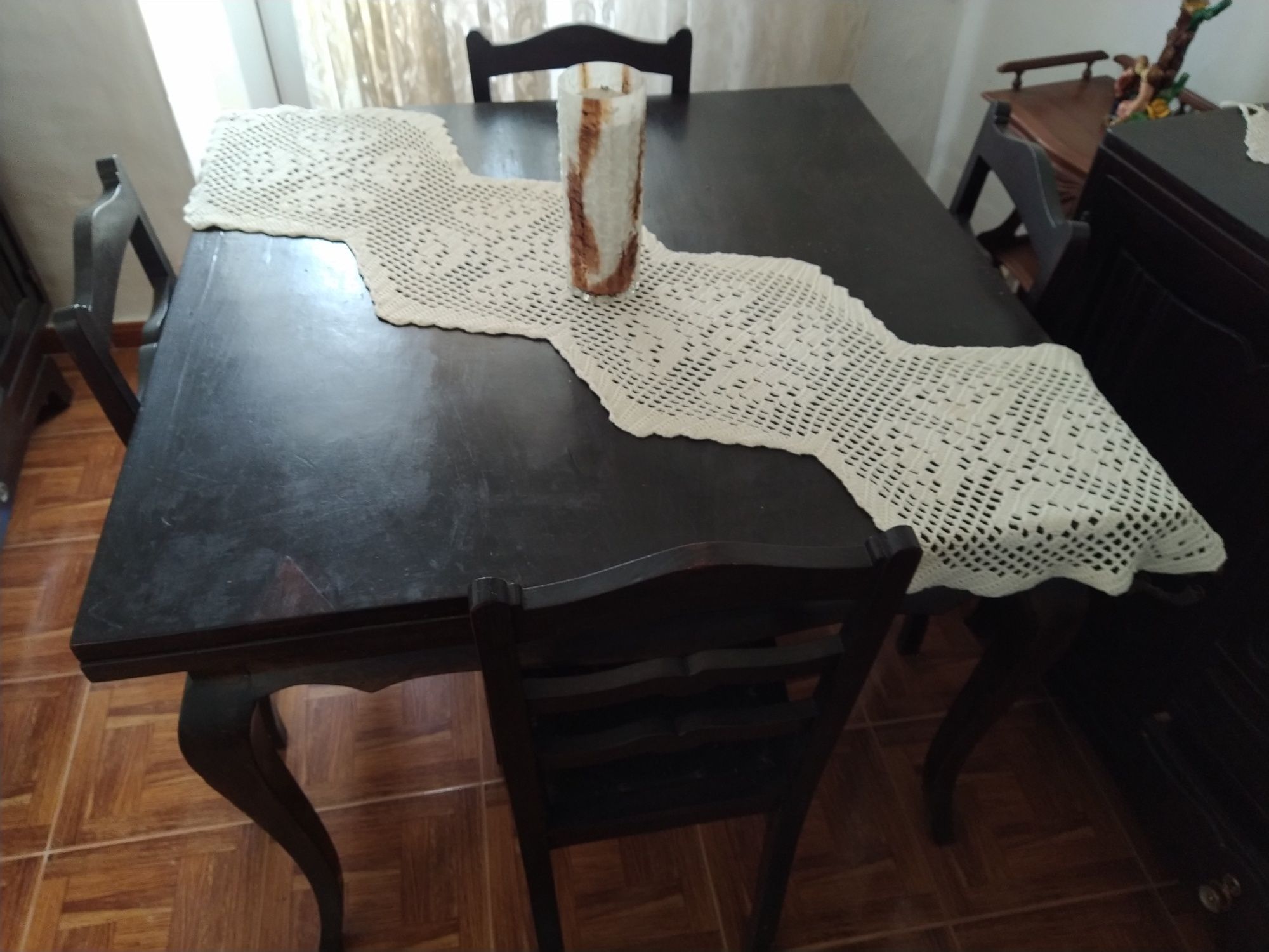 Mesa com cadeiras