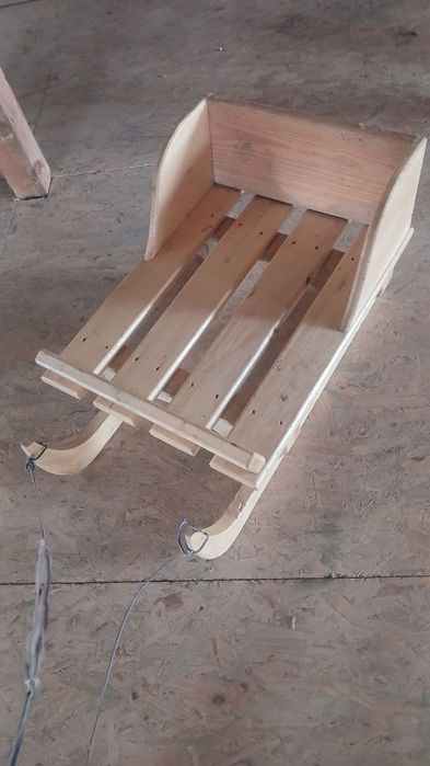 Дерев'яні санки для катання