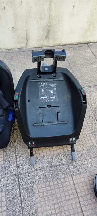 Conjunto carrinho + ovo isofix marca Jané