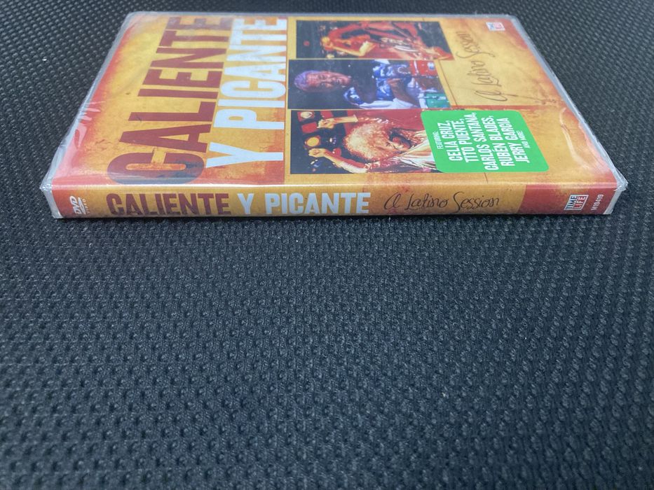 DVD Caliente Y Picante, Selado