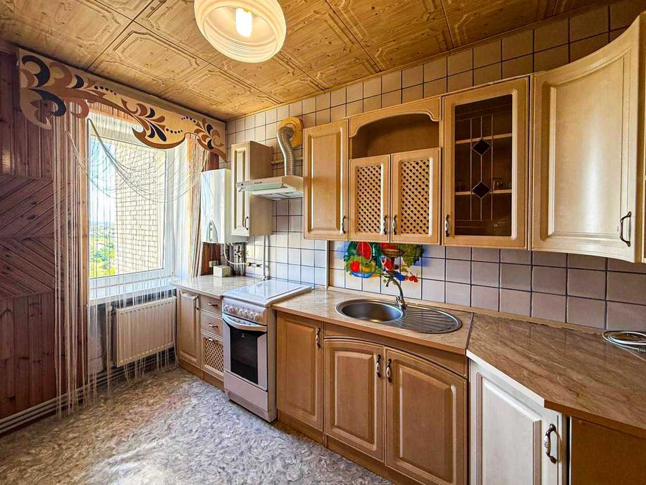 Автономне опалення. 4-кімнатна квартира. 6-й мікрорайон