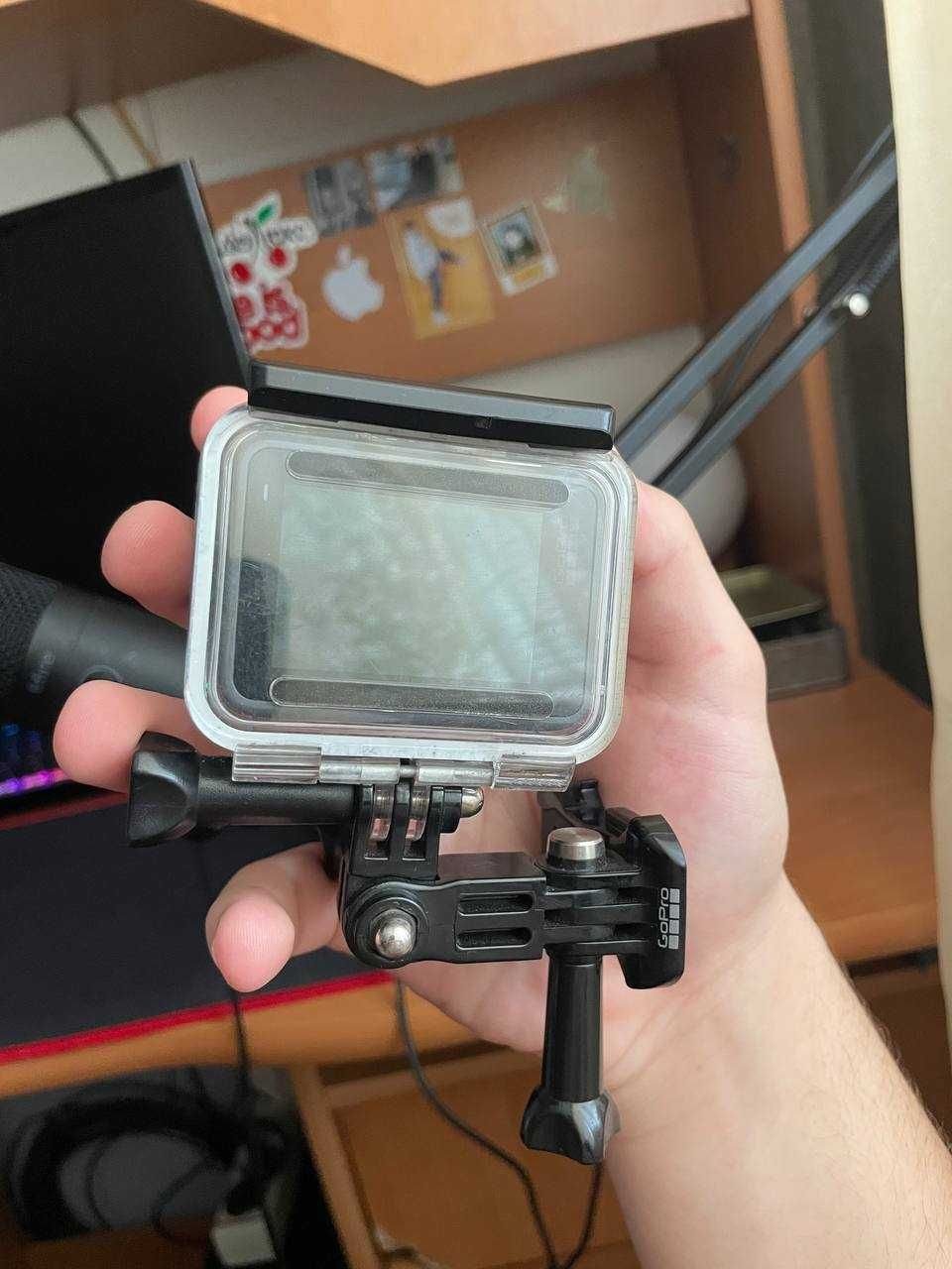 Экшн Камера GoPro Hero 7 Silver + оригинальное крепление