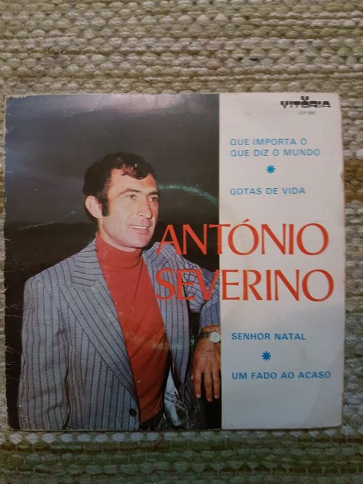 Conjunto de Discos Vinil Single - II (Cantores Vários)