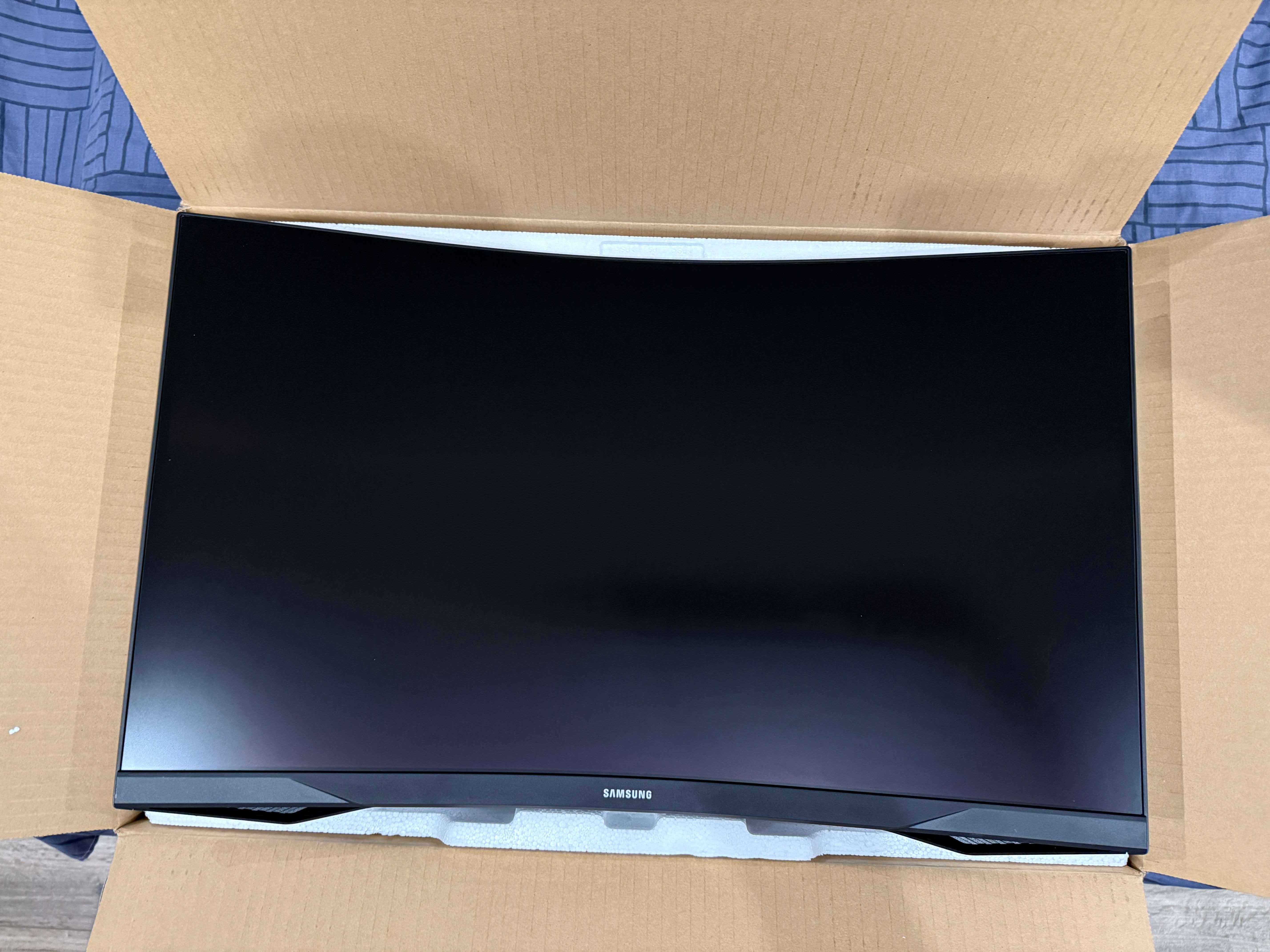 Ігровий Вигнутий Монітор Samsung Odyssey G5 2K/165Гц/HDR10/FreeSync