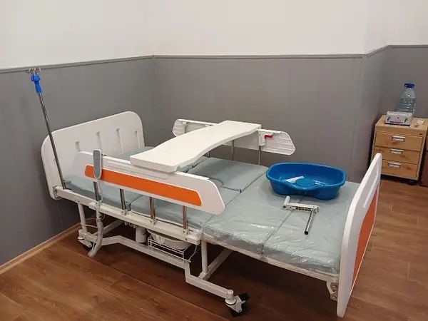 Електричне багатофункціональне медичне ліжко E213,