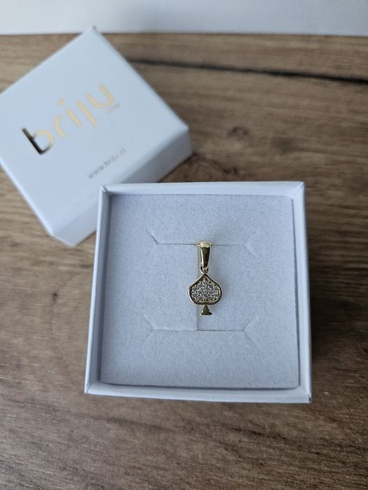 Złoty wisiorek zawieszka Briju PIK