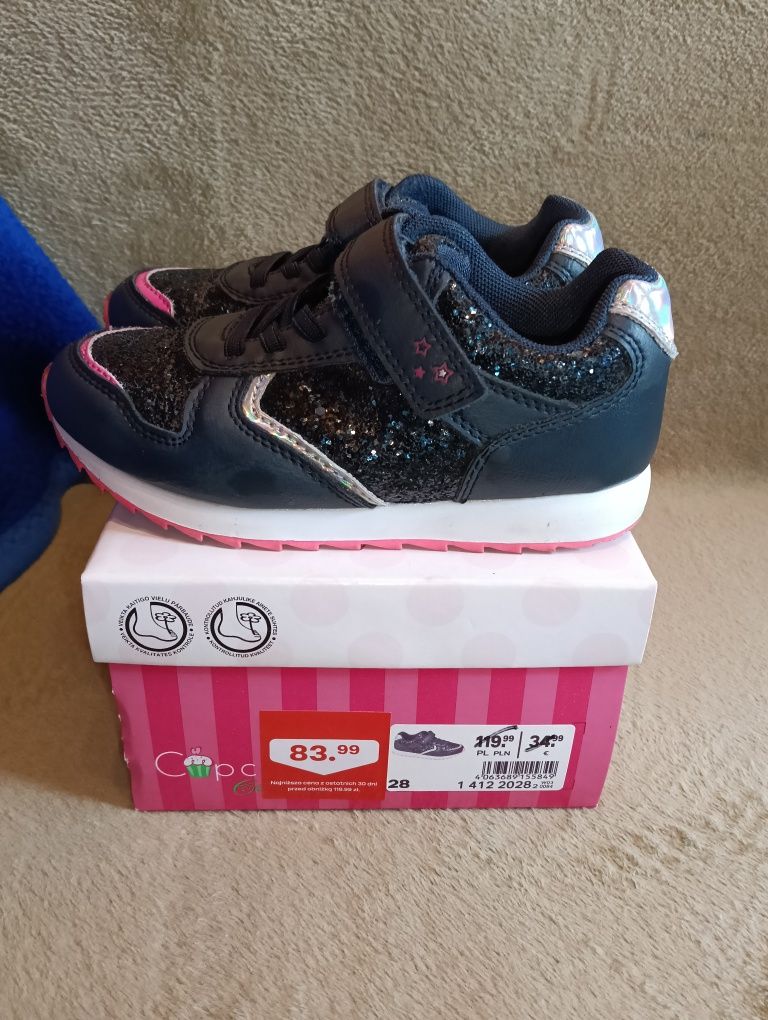 Adidasy dziewczęce r. 28, 17,cm na rzep