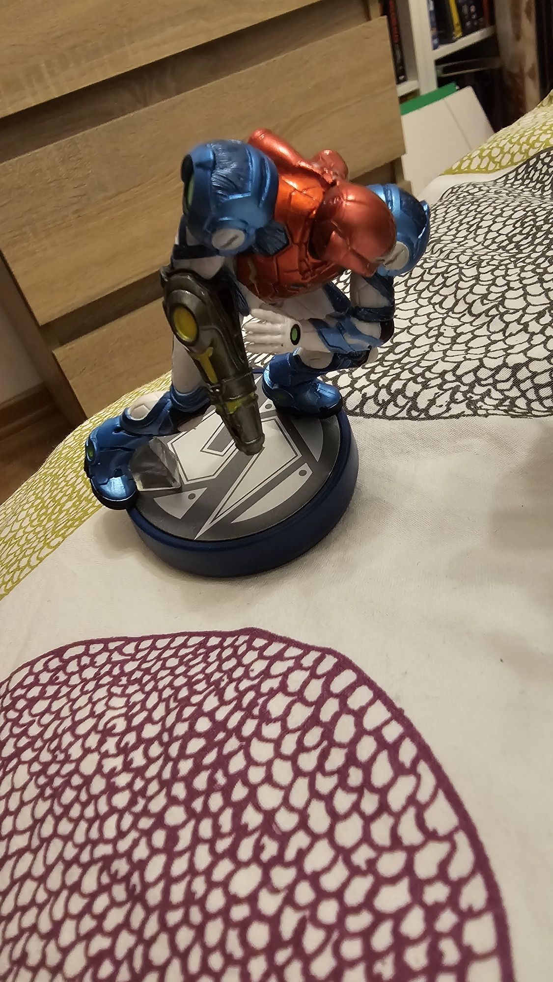 Amiibo Samus i Emmi figurki