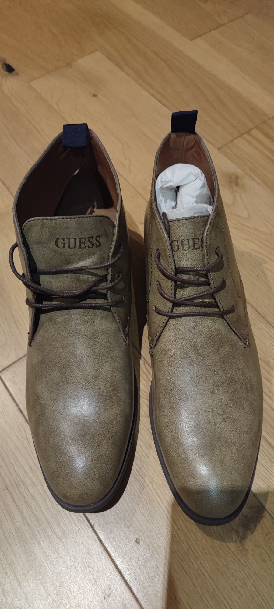 Buty Guess rozmiar 43