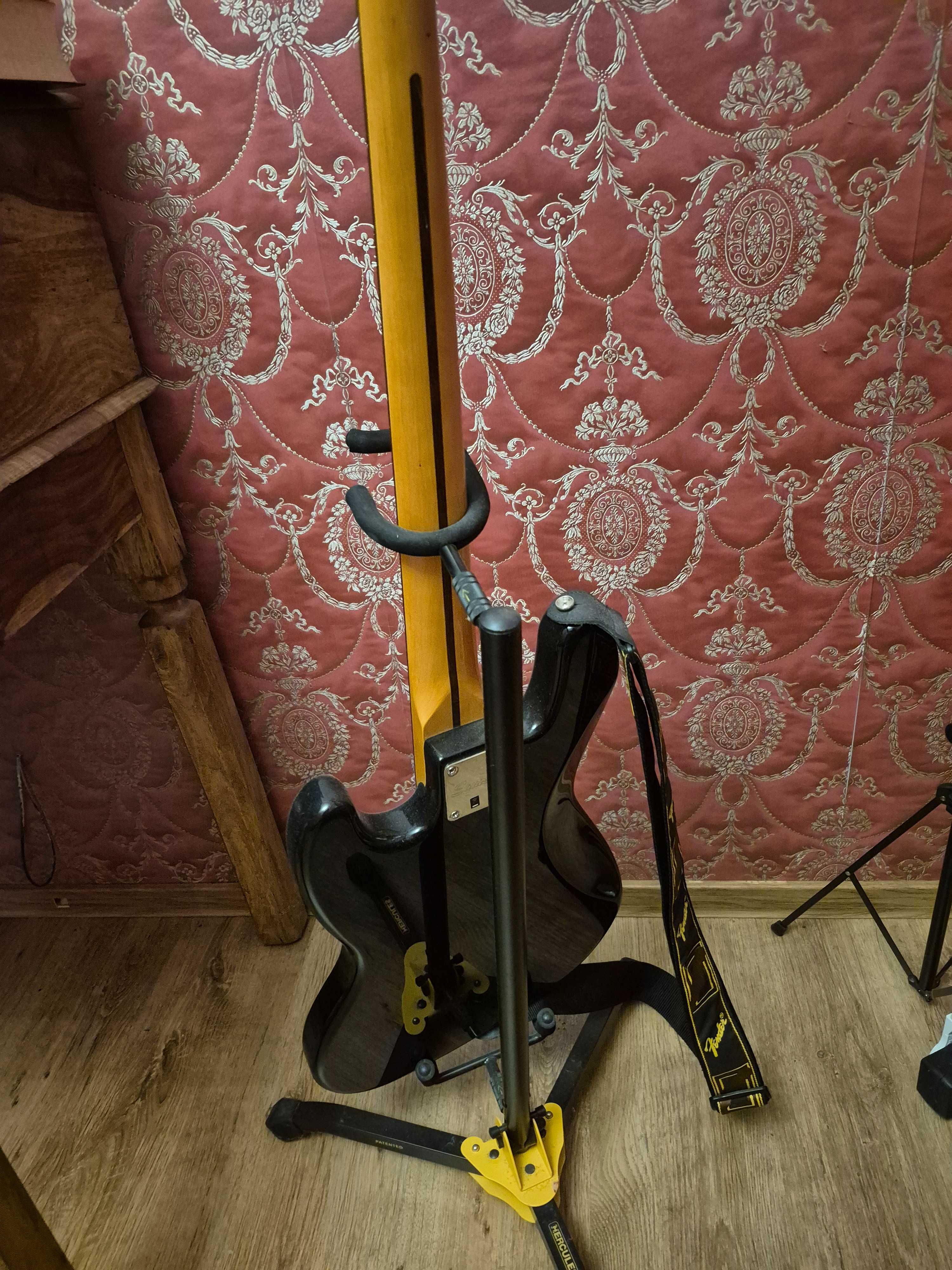 Gitara basowa Fender Squier Classic Vibe 60s Jazz Bass + pasek