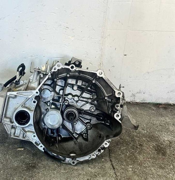 Коробка передач МКПП механическая toyota rav4  2.0 бензин 30300-42380