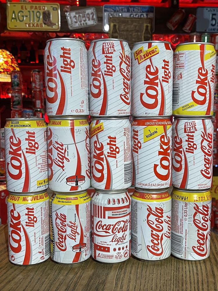 Latas Coca-Cola vários temas