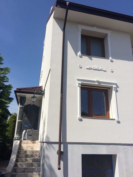 Sztukateria elewacyjna bonie gzymsy listwy profile okienne karnisze