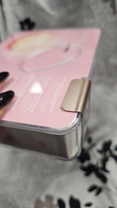 Foreo UFO 3 mini  urządzenie do pielęgnacji twarzy