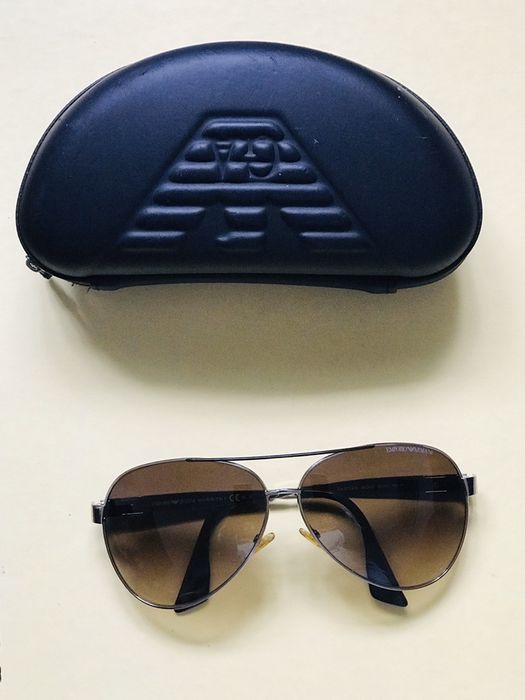 Óculos Giorgio Armani praticamente novos