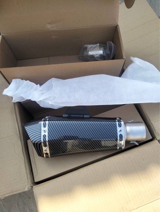 Прямоток Akrapovic, довжина 34 сантиметри