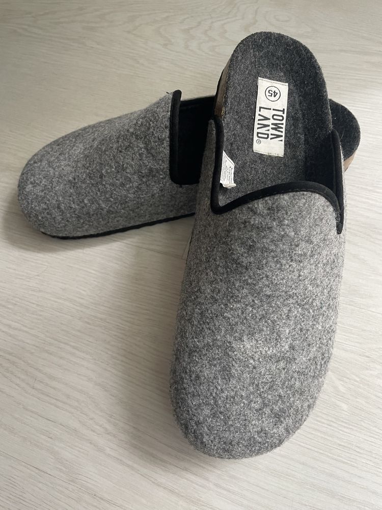 Nowe kapcie męskie,rozm.45
