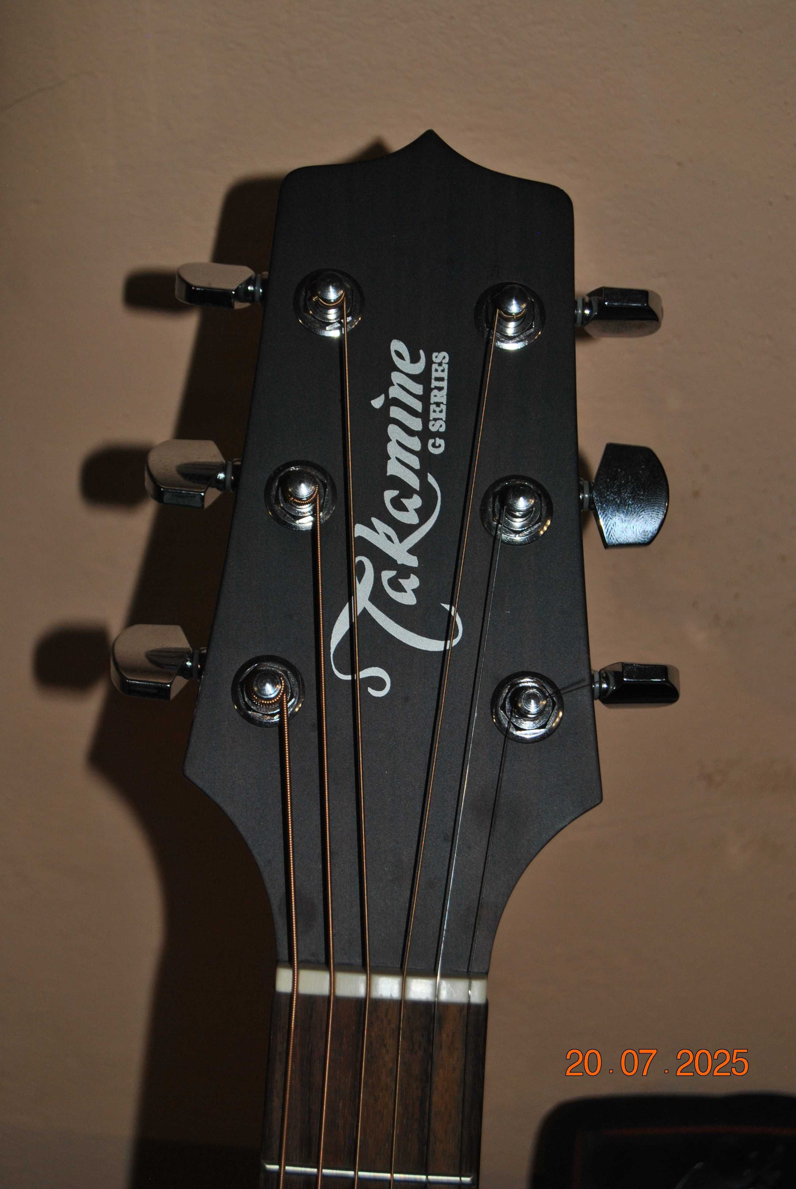 Gitara akustyczna TAKAMINE EG 320 SC -nie używana