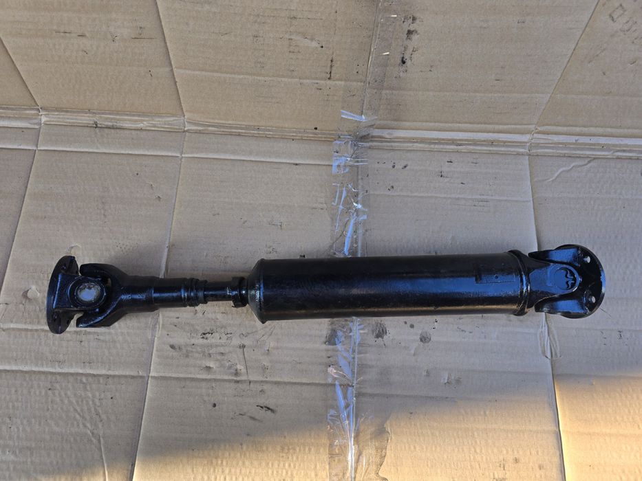 Продам передний крестовинный кардан нива ВАЗ 2121,21213,21214