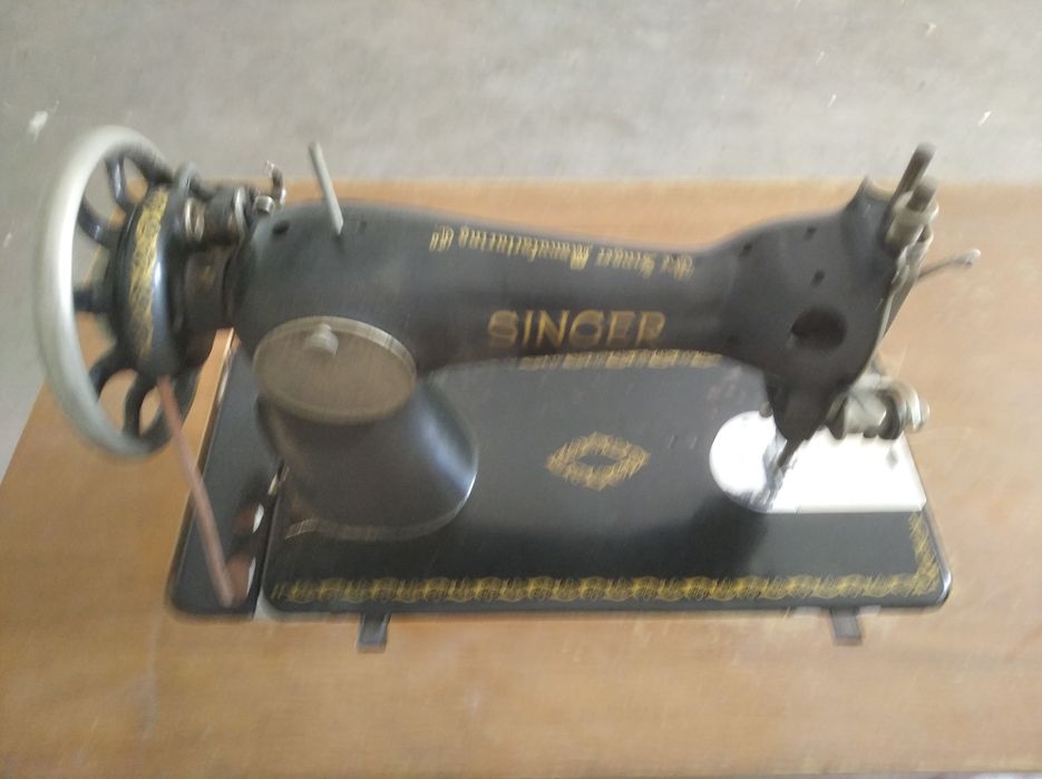 Máquina de Costura Singer antiga