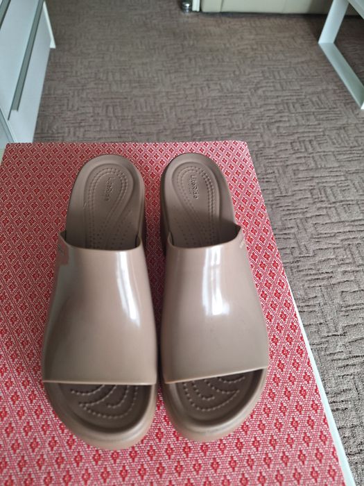 Klapki Crocs rozmiar 8, czyli 39