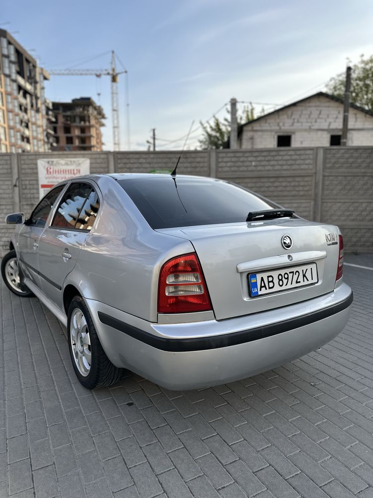 Skoda TOUR 2005 р