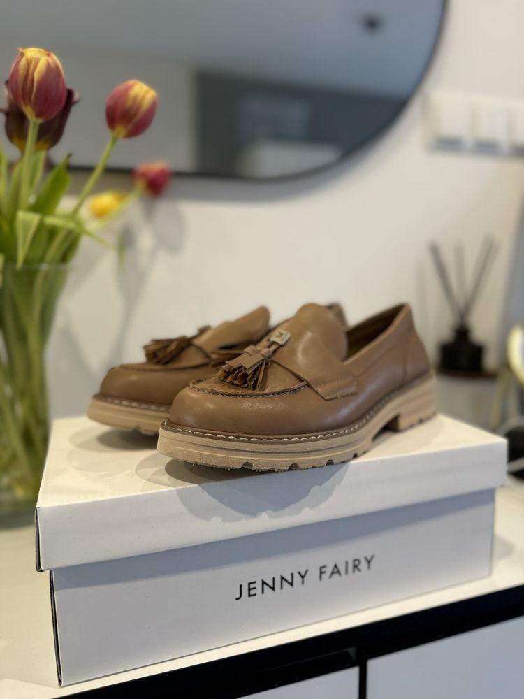 Nowe loafersy skórzane, 38