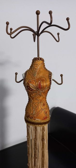 Stojak na biżuterię