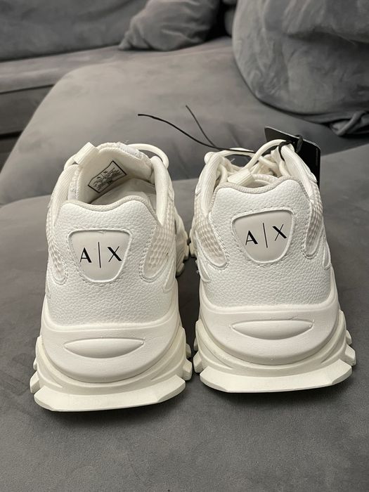 Buty Armani Exchange rozm. 40 XUX159 białe