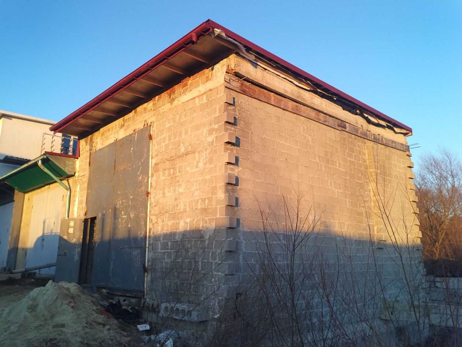 Оренда гараж приблизно 115 кв. Гараж дуже великий і Високий.