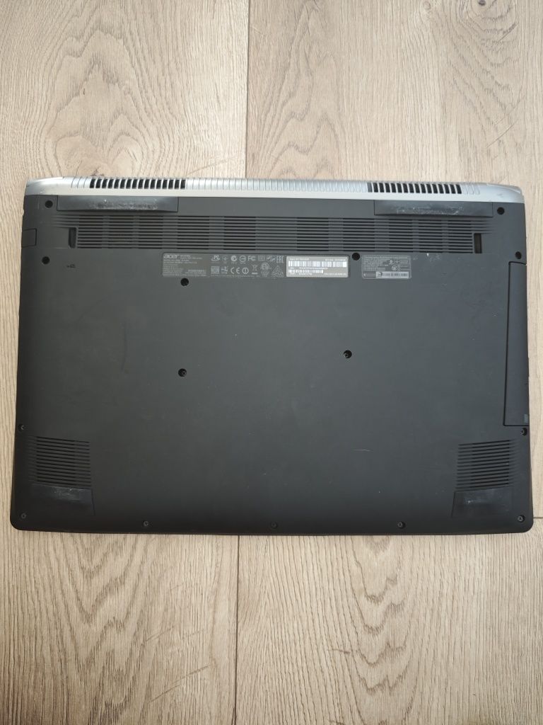 Laptop Acer Aspire V 17 Nitro VN7-792G I7-6700HQ GTX 960M 16GB DDR4 25