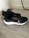 Nike Air Zoom Pegasus 40 - tamanho 38,5 - usado ótimo estado