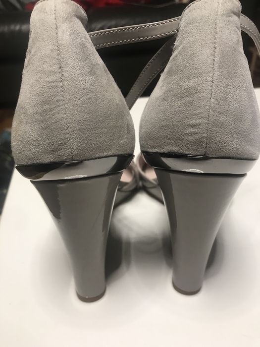 Nowe Jasnoszare buty na koturnie firmy Next rozm. 38