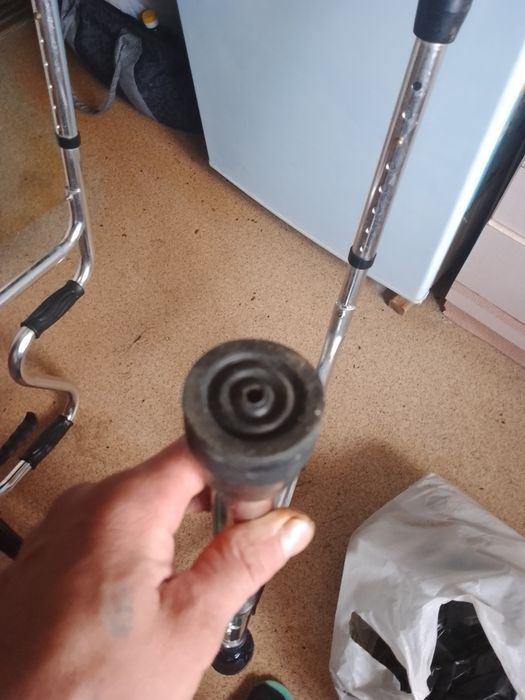 Ходунки взрослые б/у в хорошем состоянии