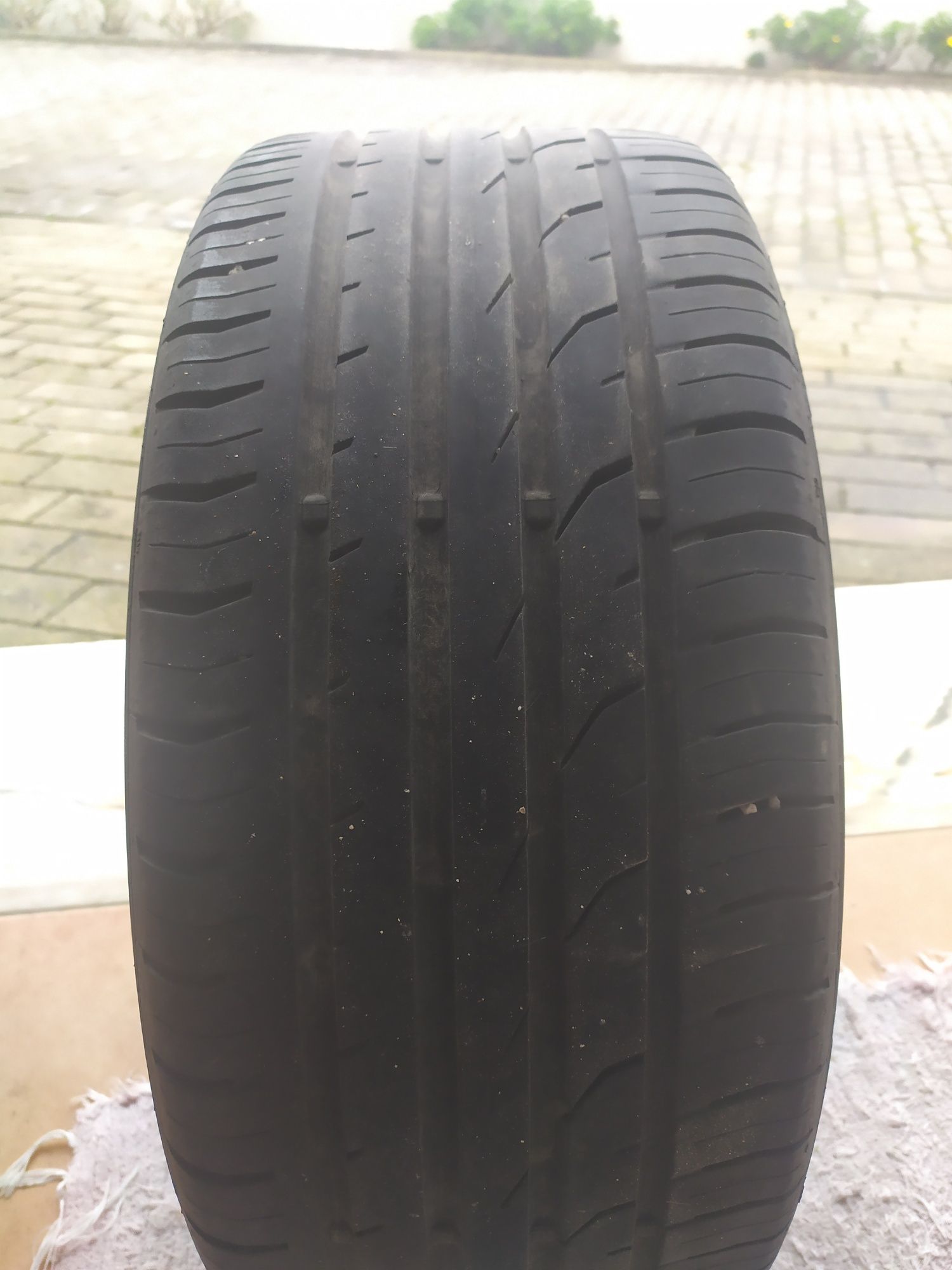 Continental contact 2 - 215 40 R 17