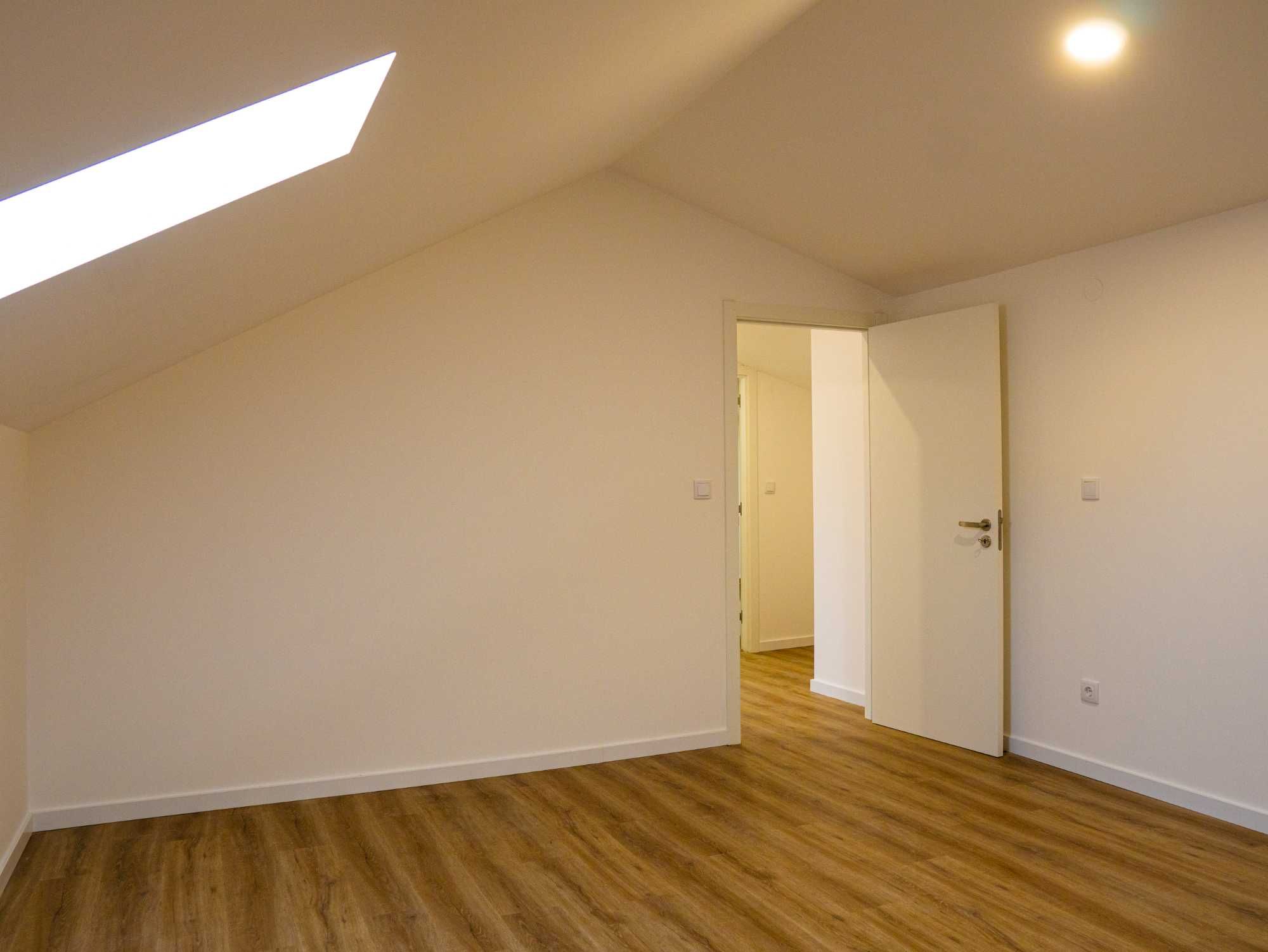 Moradia totalmente remodelada em Casainhos, Loures