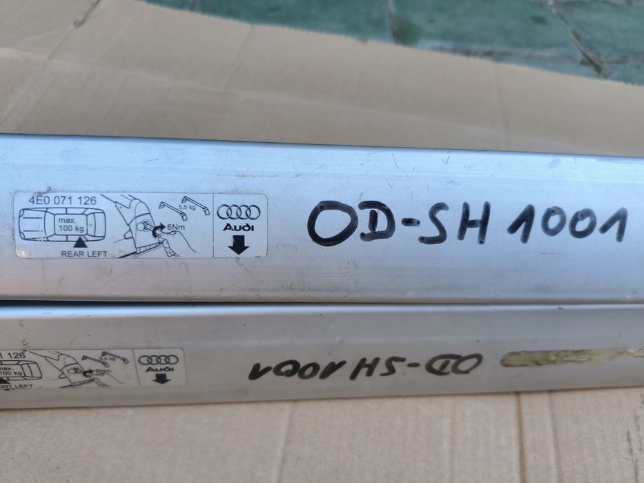 Bagażnik dachowy Audi A8 pierwszej generacji