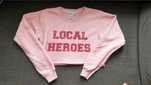 Bluza Local Heroes S stan bardzo dobry kolor baby pink z logo brokat