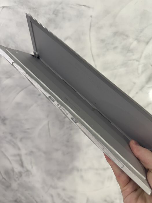 Microsoft surface pro 4 intel core i7 2.2GHz 8gb 256ssd