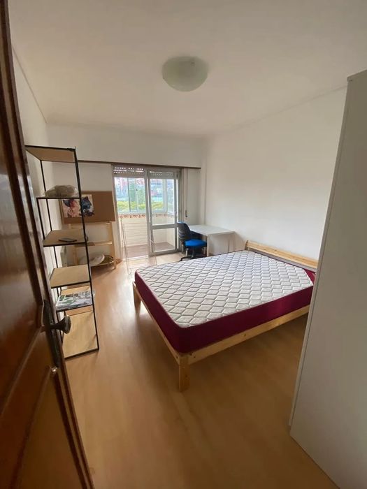 Quarto Benfica, 1 min do Metro e Colombo