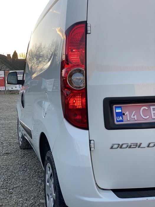 Фіат добло Fiat Doblo 2020р продається автомобіль машина авто грузова