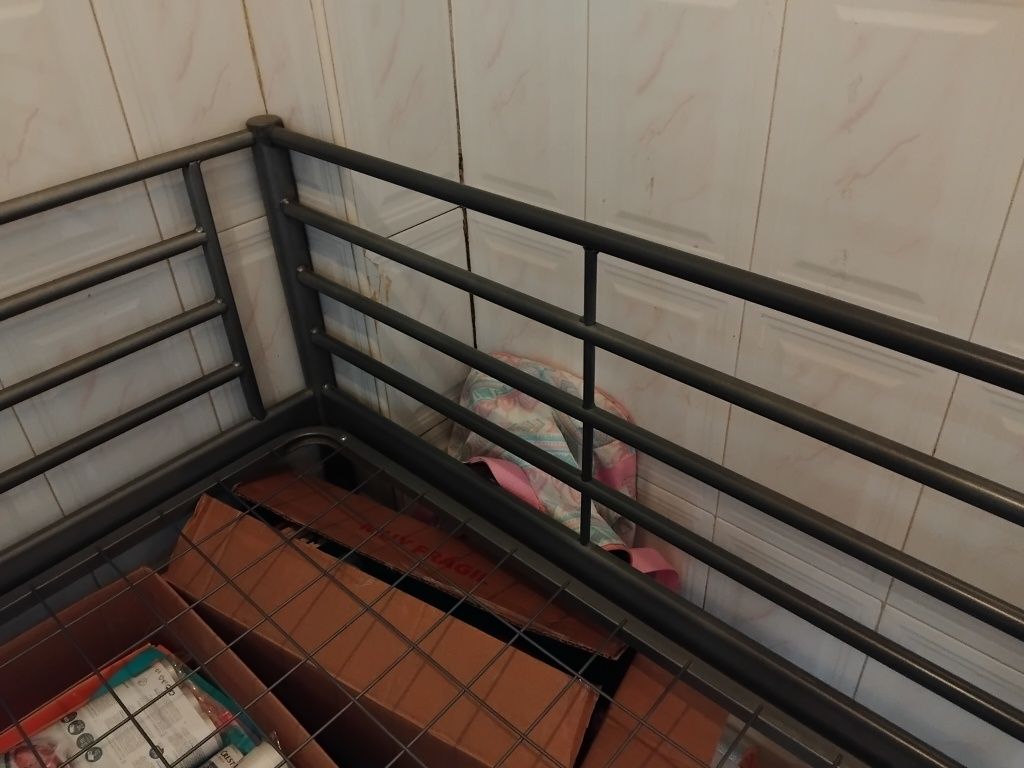 Cama de solteiro 96cm X 2m